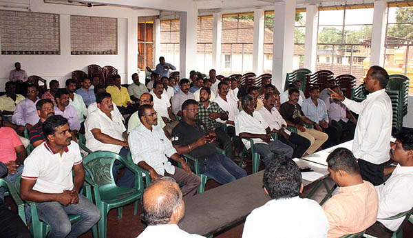 ಮರಳು ಸಾಗಾಟ ವಾಹನಗಳಿಗೆ ಹಳೆಯ ಜಿಪಿಎಸ್ ವ್ಯವಸ್ಥೆ ಮುಂದುವರೆಸಲು ಆಗ್ರಹ